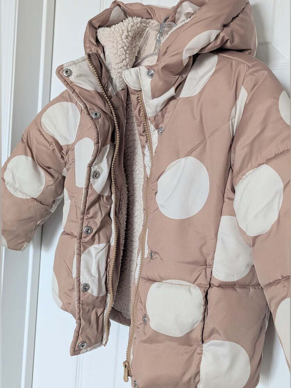 GAP Girls' (Size 5) Sherpa-Lined Puffer Jacket w/Hood - Picture 6 of 15